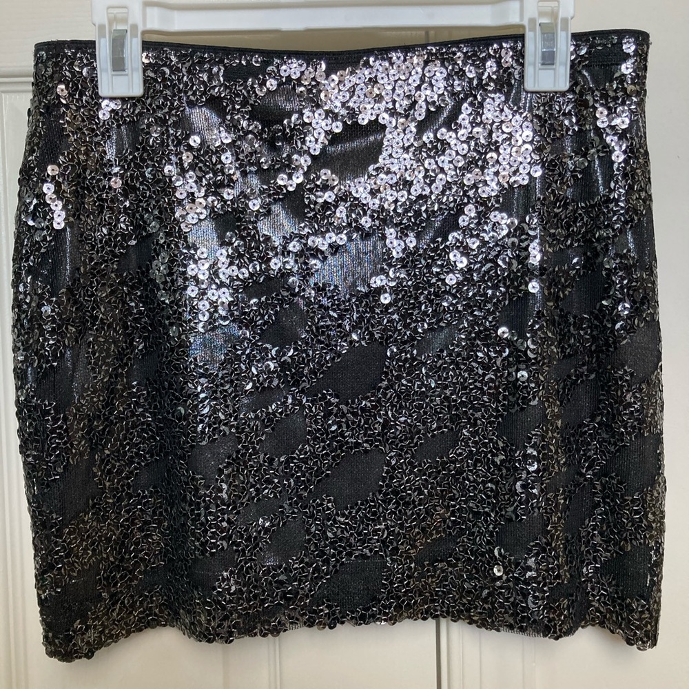 Express Sequin Mini Skirt with Elastic Waist (size S)
